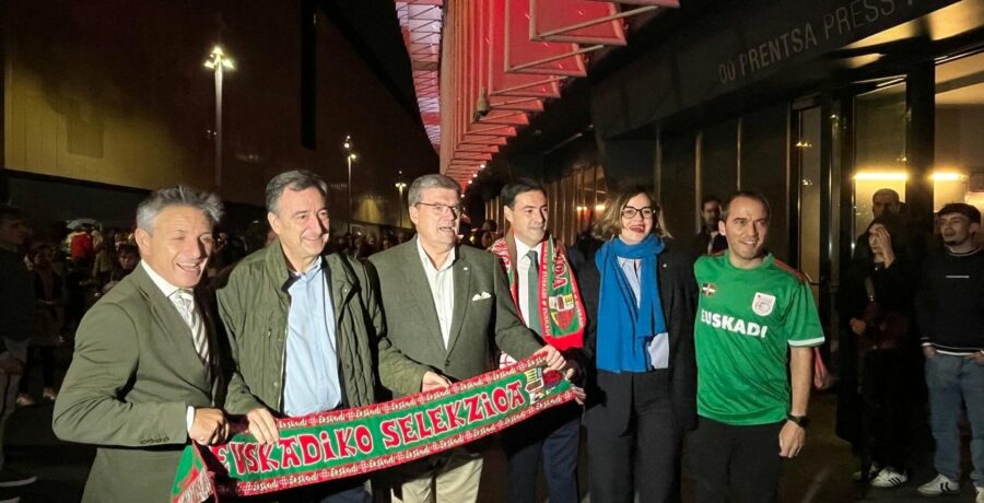 esteban afirma que el pnv seguira reclamando la oficialidad de la seleccion una demanda mayoritaria de los vascos