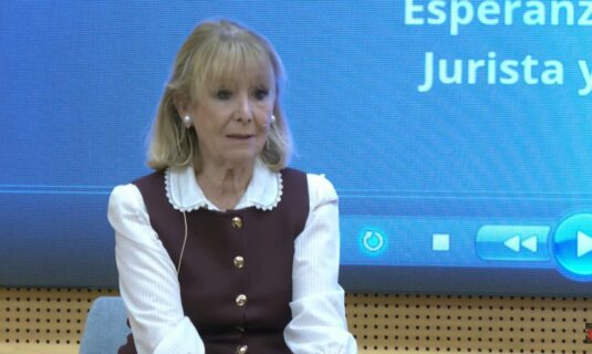 esperanza aguirre confia en hacer a feijoo liberal poco a poco y pide no tragar con que vox no es constitucional