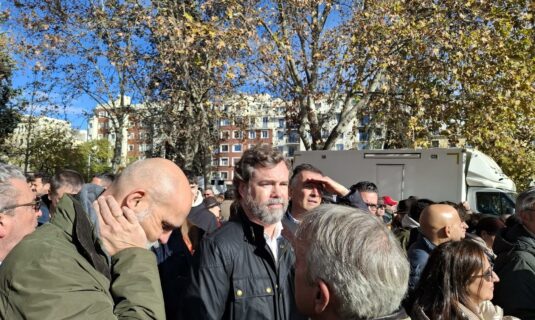 espinosa de los monteros apoya la protesta del pp contra sanchez para pedir elecciones