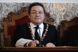 el fiscal general presenta su renuncia tras la condena es el momento de abandonar