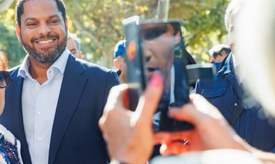 vox espera pactar con el pp el freno a la inmigracion o el fin del pacto verde con el relevo de mazon