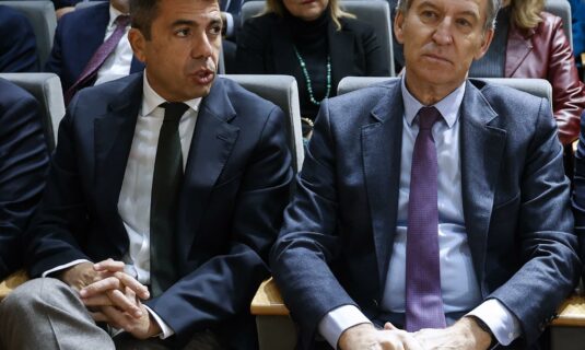 mazon comparecera este lunes tras las conversaciones mantenidas con feijoo