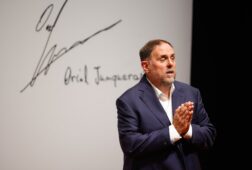 junqueras inicia una gira por cataluna para presentarse como el candidato de erc a la generalitat