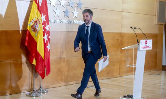 la comunidad de madrid pide la dimision de albares por desprestigiar a espana tras disculparse con mexico