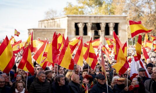 el pp cifra en 80 000 los asistentes a su protesta 40 000 segun delegacion del gobierno