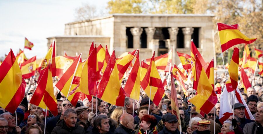 el pp cifra en 80 000 los asistentes a su protesta 40 000 segun delegacion del gobierno