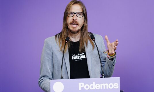 podemos reta a iu a elegir mantener el fracaso de sumar o romper con diaz para escogerles como aliados en ccaa