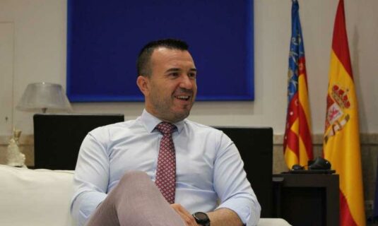 el pp valenciano propone a vicent mompo como sucesor y se distancia de mazon