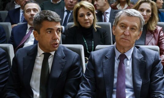 feijoo dice a vox que seria irresponsable ir a elecciones en la comunidad valenciana los ciudadanos tomarian nota