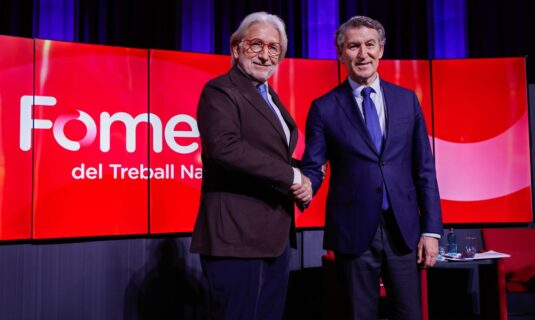 feijoo pide los votos catalanes para que prospere una hipotetica mocion de censura a sanchez