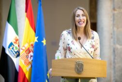 encuesta extremadura cis 18nov tezanos da la victoria al pp mientras dispara a vox