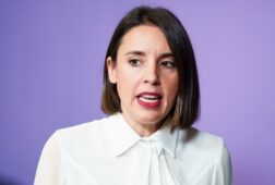 irene montero desea suerte a peramato y espera que su nombramiento como fge no sea un acantilado de cristal
