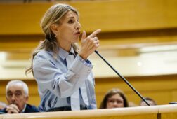 yolanda diaz desmiente las acusaciones de abalos sobre su vivienda oficial y le exige dar explicaciones ante la justicia