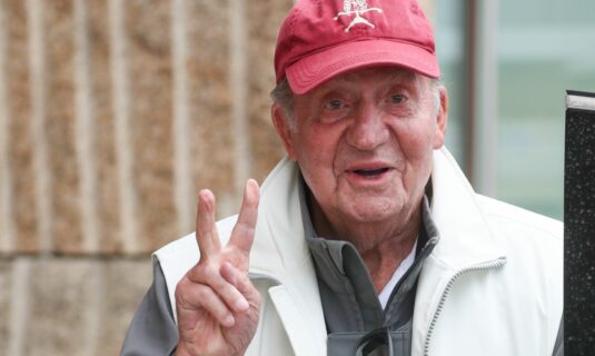 el emerito no tiene remordimientos aunque confia en que los espanoles le perdonen y ve a felipe vi un buen rey