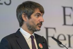 sumar admite preocupacion por el caso cerdan pero deja claro que no afecta al gobierno que continuara hasta 2027