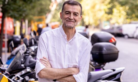 el lider de iu apoyara a unidas por extremadura durante la campana electoral