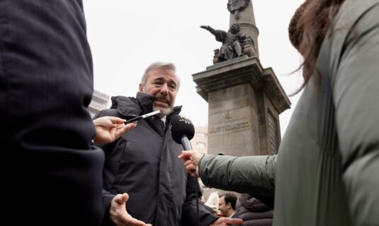 azcon avanza que el pp aragon reforzara su equipo mejorandolo de cara al 8f