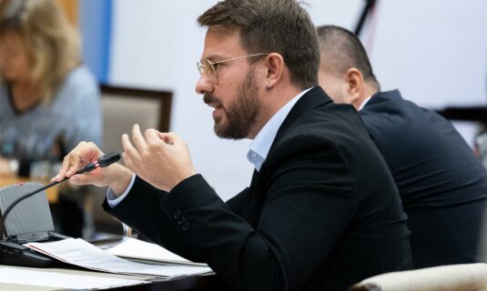 diputado de sumar pide a sanchez que espabile y de mas explicaciones sobre abalos