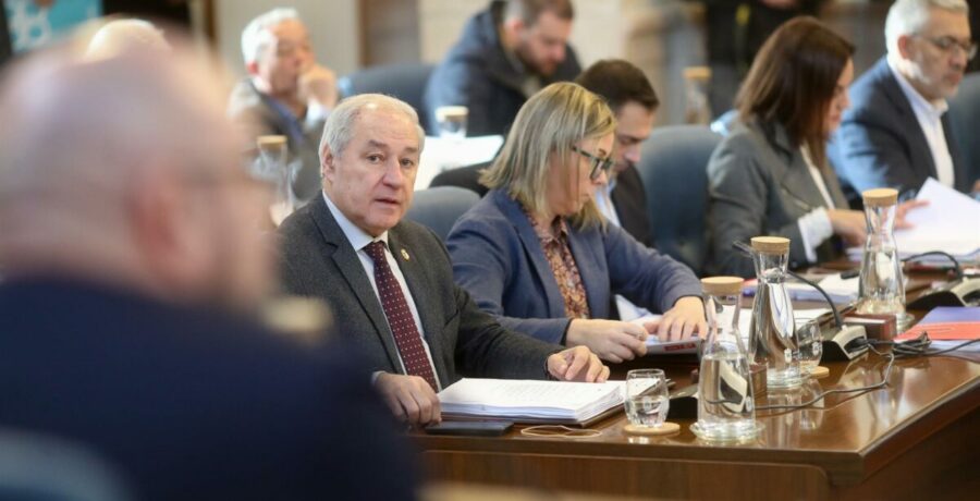 el pleno de la diputacion de lugo reprueba a jose tome con los votos de pp y bng