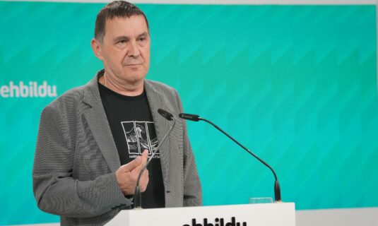 eh bildu dice que combatira la corrupcion pero denuncia una operacion de fondo para devolver al psoe al regimen del 78