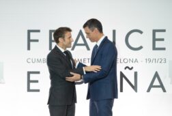 el gobierno busca como salvar el tratado de amistad con francia tras el no del congreso y la inhibicion del tc