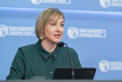 el gobierno vasco se queja a sanchez de que hay secretarios de estado obstaculizando las transferencias acordadas