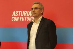 javier izquierdo miembro de la ejecutiva del psoe deja todos sus cargos en plena crisis por las denuncias de acoso