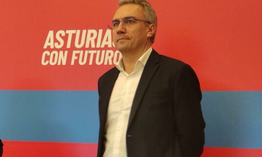 javier izquierdo miembro de la ejecutiva del psoe deja todos sus cargos en plena crisis por las denuncias de acoso