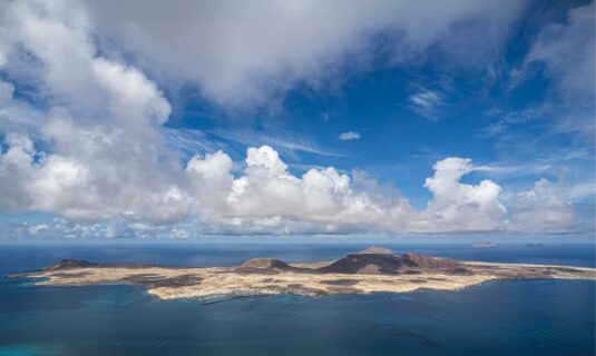luz verde a cambiar el himno de canarias para incluir a la graciosa