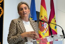 milagros tolon sera la nueva ministra de educacion formacion profesional y deportes y elma saiz nueva portavoz