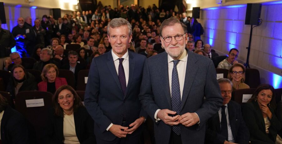 rajoy aconseja elegir bien los tiempos en politica e insiste a un extremista no se le puede oponer otro