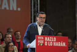 miguel angel gallardo deja su escano en la asamblea extremena