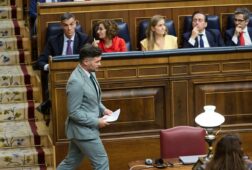 rufian carga contra sanchez por ignorar la derrota en extremadura no ha anunciado a gallardo de portavoz de milagro