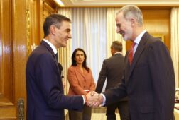 sanchez apela a la union publico privada tras el nuevo plan para 2026 de la fundacion carolina que incluye 736 becas