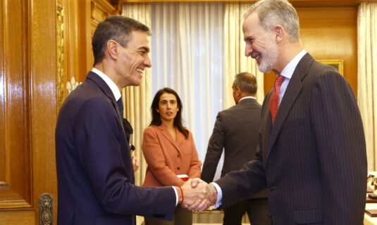 sanchez apela a la union publico privada tras el nuevo plan para 2026 de la fundacion carolina que incluye 736 becas