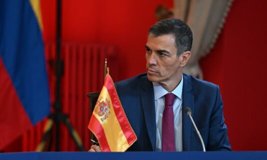 sanchez felicita a kast por su victoria en chile un pais querido por los espanoles con el que seguiran trabajando