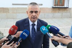 vox espera un gran resultado en extremadura y ve prematuro elucubrar sobre una entrada en el gobierno