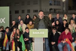 abascal cree que cada dia que pasa con sanchez se aleja la posibilidad de que las proximas elecciones sean limpias