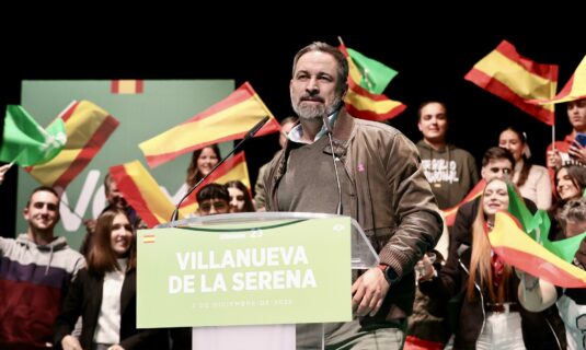 abascal dice que maria guardiola es la irene montero de extremadura