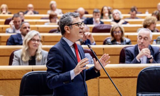 bolanos admite ante junts que democracia espanola puede ser mejorable