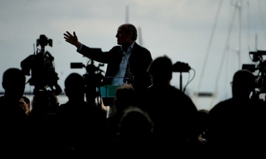 camps reclama a llorca convocar cuanto antes el congreso del ppcv