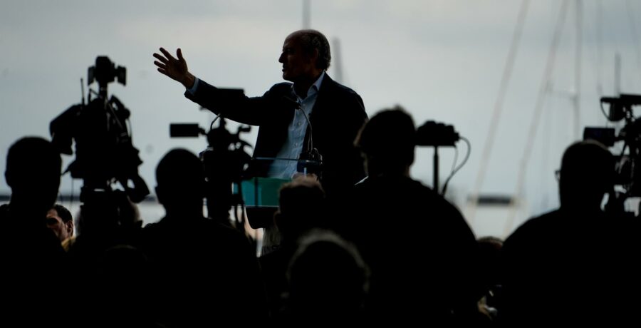 camps reclama a llorca convocar cuanto antes el congreso del ppcv