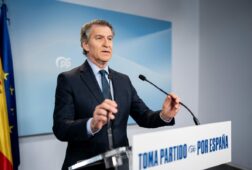 feijoo opta por una gestora al frente del ppcv tras la dimision de mazon que contara con perez llorca y carlos gil