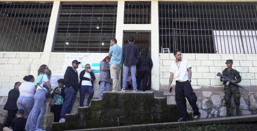 las autoridades electorales de honduras reanudan el escrutinio