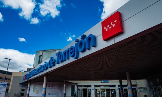 la comunidad no ha detectado incumplimientos por parte de la gestora del hospital de torrejon pero anuncia controles