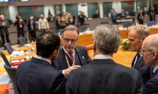 lideres ue ayudaran a ucrania con 90 000 millones pero no recurriran a activos rusos