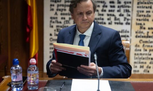 maria chivite cesa al director general de obras publicas tras el informe de la intervencion sobre belate