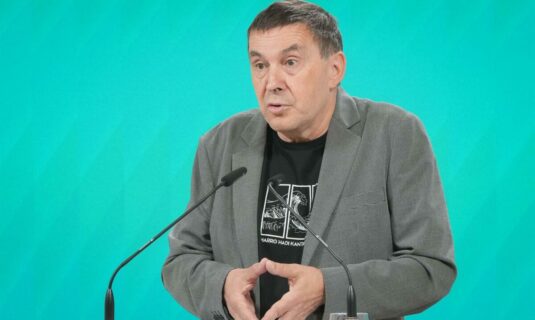 otegi agradece a feijoo su cordon sanitario a eh bildu y augura que su formacion seguira creciendo