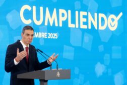 la jec abre expediente a pedro sanchez por las criticas al pp en su rueda de prensa de balance