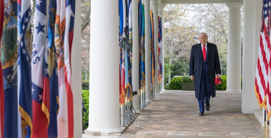 trump restringira compra de viviendas por fondos y aumentara el gasto en defensa un 50